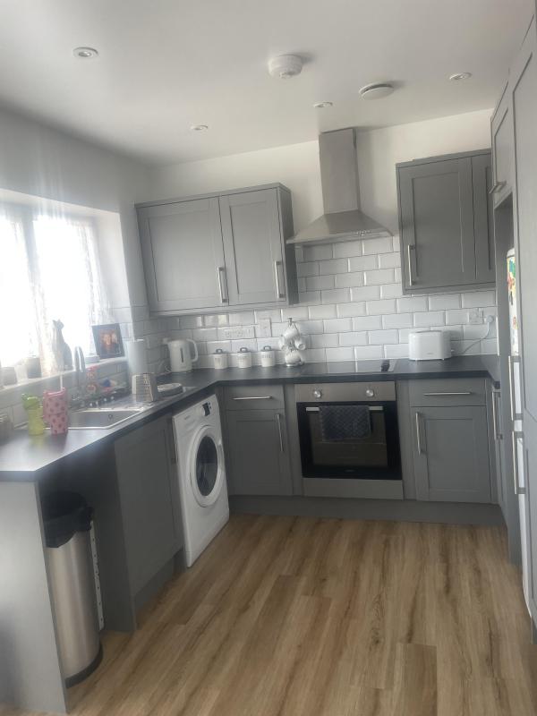 2 bedroom house In Jaywick Wants 2 bedroom house In Clacton On Sea