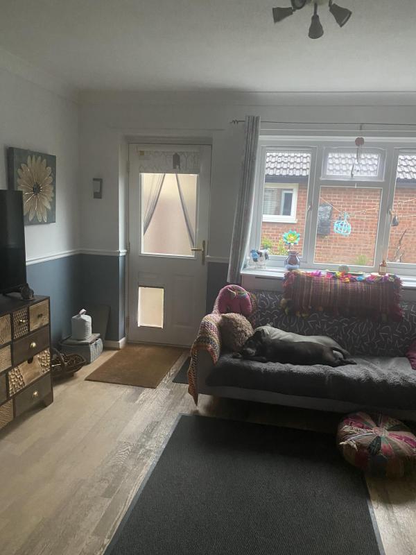 2 bedroom house In Newmarket Looking For A Exchange